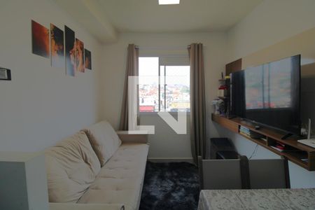 Sala de apartamento para alugar com 1 quarto, 27m² em Jardim Itacolomi, São Paulo