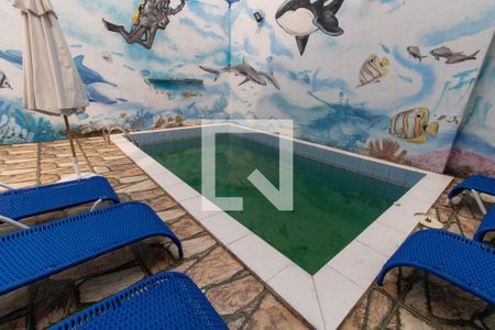 Casa à venda com 600m², 7 quartos e 4 vagas Casa à venda com 600m², 7 quartos e 4 vagasPiscina
