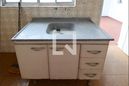 Casa à venda com 157m², 2 quartos e 4 vagas Casa à venda com 157m², 2 quartos e 4 vagasCozinha
