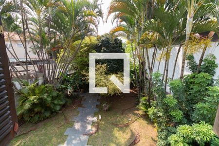 Casa à venda com 400m², 6 quartos e 3 vagas Casa à venda com 400m², 6 quartos e 3 vagasQuarto