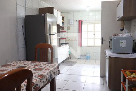 Casa à venda com 160m², 2 quartos e 2 vagasCozinha