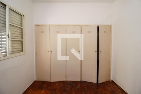 Casa à venda com 277m², 4 quartos e 4 vagasQuarto 1