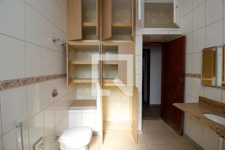 Casa à venda com 277m², 4 quartos e 4 vagasBanheiro