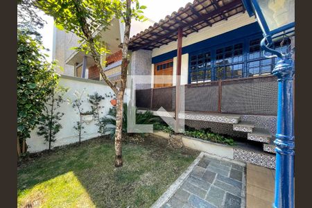 Casa à venda com 277m², 4 quartos e 4 vagasÁrea Externa