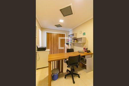 Casa à venda com 95m², 2 quartos e 1 vagaEscritório