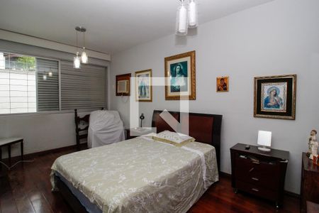 Casa à venda com 256m², 3 quartos e 2 vagasQTO 2