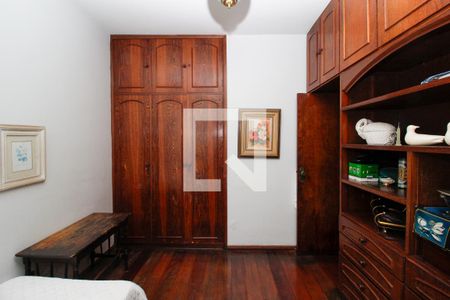 Casa à venda com 256m², 3 quartos e 2 vagasQTO 1