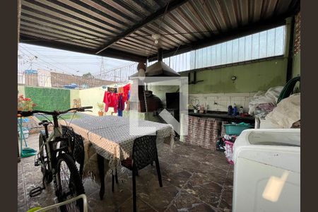 Casa à venda com 370m², 5 quartos e 4 vagas Casa à venda com 370m², 5 quartos e 4 vagasÁrea de Serviço