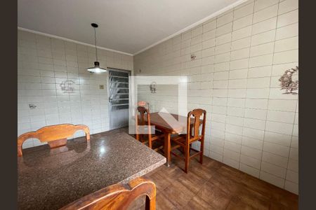 Casa à venda com 370m², 5 quartos e 4 vagas Casa à venda com 370m², 5 quartos e 4 vagasCozinha 1