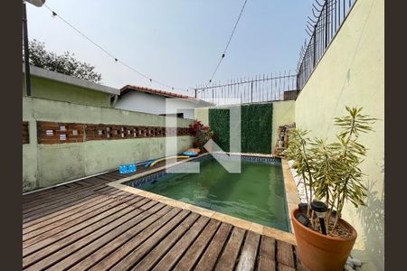 Casa à venda com 370m², 5 quartos e 4 vagas Casa à venda com 370m², 5 quartos e 4 vagasPiscina