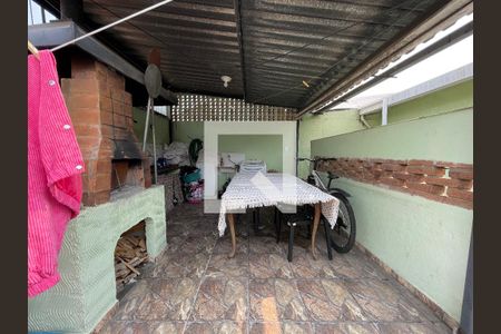 Casa à venda com 370m², 5 quartos e 4 vagas Casa à venda com 370m², 5 quartos e 4 vagasÁrea de Serviço