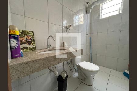 Casa à venda com 370m², 5 quartos e 4 vagas Casa à venda com 370m², 5 quartos e 4 vagasbanheiro 4