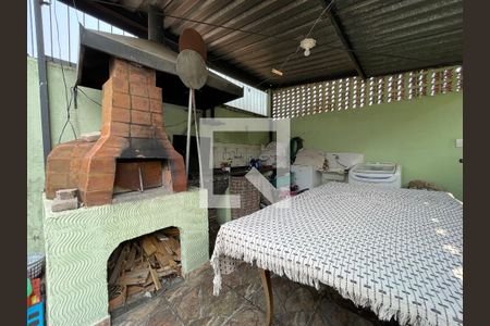 Casa à venda com 370m², 5 quartos e 4 vagas Casa à venda com 370m², 5 quartos e 4 vagasÁrea de Serviço