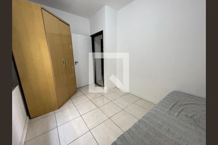 Casa à venda com 370m², 5 quartos e 4 vagas Casa à venda com 370m², 5 quartos e 4 vagasQuarto 2
