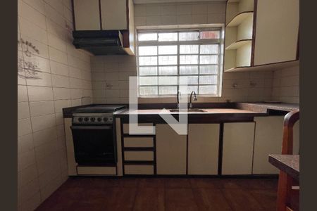 Casa à venda com 370m², 5 quartos e 4 vagas Casa à venda com 370m², 5 quartos e 4 vagasCozinha 1