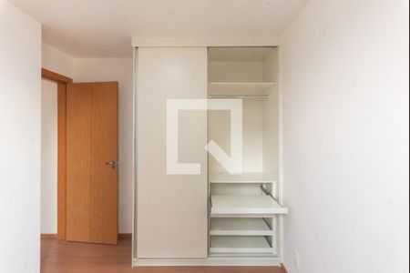 Apartamento à venda com 48m², 2 quartos e 1 vagaQuarto 2 - Armários