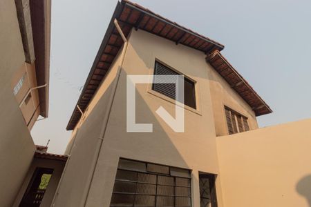 Casa à venda com 160m², 2 quartos e 2 vagas Casa à venda com 160m², 2 quartos e 2 vagasFachada Interna