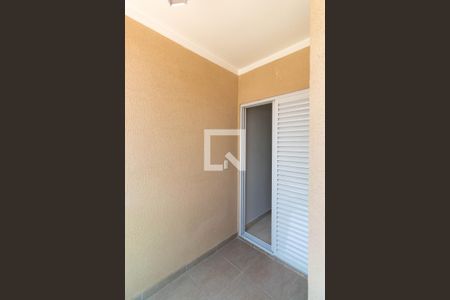 Casa à venda com 102m², 3 quartos e 2 vagas Casa à venda com 102m², 3 quartos e 2 vagasVaranda