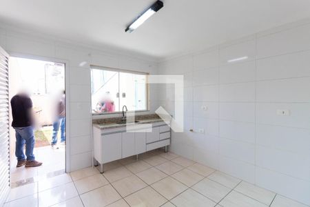 Casa à venda com 102m², 3 quartos e 2 vagas Casa à venda com 102m², 3 quartos e 2 vagasCozinha