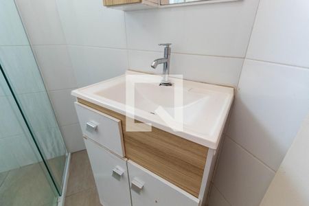 Casa à venda com 102m², 3 quartos e 2 vagas Casa à venda com 102m², 3 quartos e 2 vagasBanheiro da Suíte