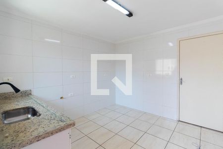 Casa à venda com 102m², 3 quartos e 2 vagas Casa à venda com 102m², 3 quartos e 2 vagasCozinha
