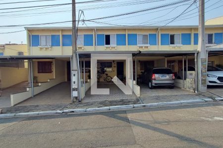Casa de condomínio à venda com 97m², 2 quartos e 1 vaga Casa de condomínio à venda com 97m², 2 quartos e 1 vagaFachada