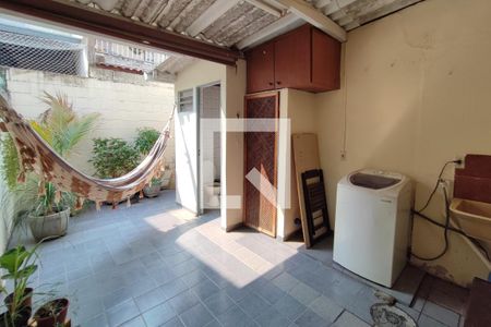 Casa de condomínio à venda com 97m², 2 quartos e 1 vaga Casa de condomínio à venda com 97m², 2 quartos e 1 vagaÁrea de Serviço