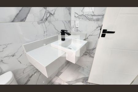 Casa de condomínio à venda com 211m², 3 quartos e 2 vagasBanheiro do Quarto 2