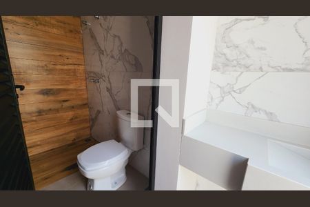 Casa de condomínio à venda com 211m², 3 quartos e 2 vagasLavabo