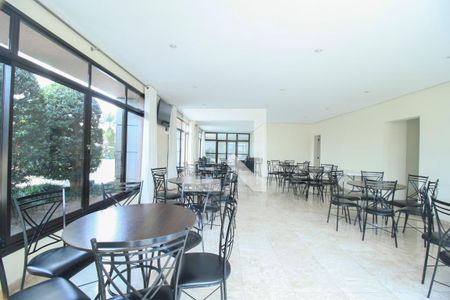 Apartamento à venda com 220m², 4 quartos e 4 vagas Apartamento à venda com 220m², 4 quartos e 4 vagasÁrea comum