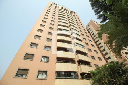 Apartamento à venda com 220m², 4 quartos e 4 vagas Apartamento à venda com 220m², 4 quartos e 4 vagasÁrea comum