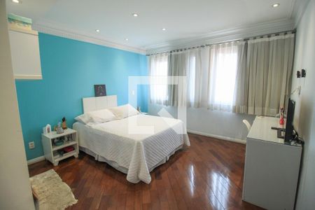Apartamento à venda com 220m², 4 quartos e 4 vagas Apartamento à venda com 220m², 4 quartos e 4 vagasSuíte 2