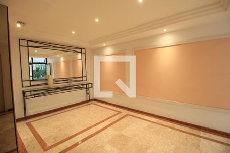 Apartamento à venda com 220m², 4 quartos e 4 vagas Apartamento à venda com 220m², 4 quartos e 4 vagasÁrea comum