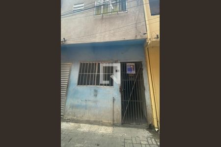 Casa à venda com 32m², 4 quartos e sem vaga Casa à venda com 32m², 4 quartos e sem vagaFachada