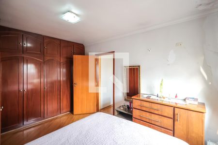 Casa à venda com 170m², 3 quartos e 3 vagas Casa à venda com 170m², 3 quartos e 3 vagasQuarto 2