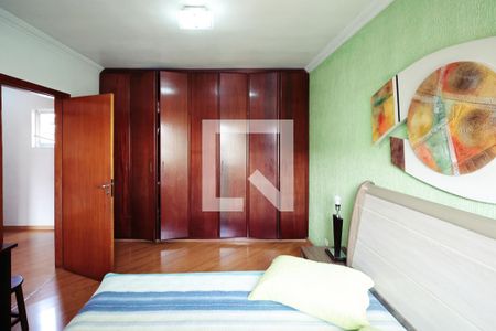 Casa à venda com 170m², 3 quartos e 3 vagas Casa à venda com 170m², 3 quartos e 3 vagasQuarto 1