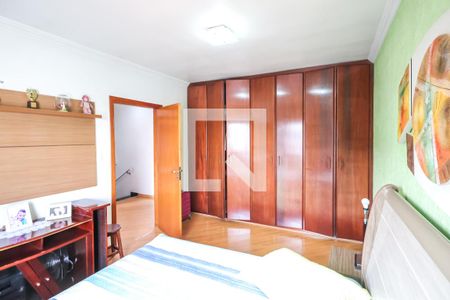 Casa à venda com 170m², 3 quartos e 3 vagas Casa à venda com 170m², 3 quartos e 3 vagasQuarto 1