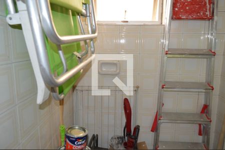 Apartamento à venda com 94m², 2 quartos e 2 vagasBanheiro de Serviço