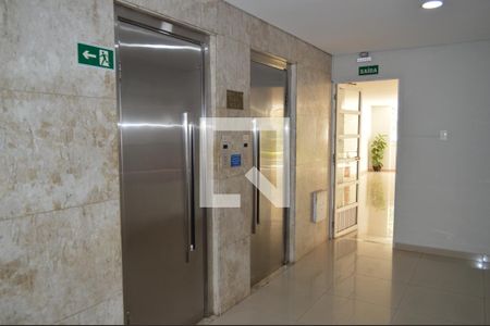 Apartamento à venda com 94m², 2 quartos e 2 vagasElevadores