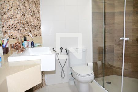 Apartamento à venda com 237m², 3 quartos e 3 vagasBanheiro Suite 1