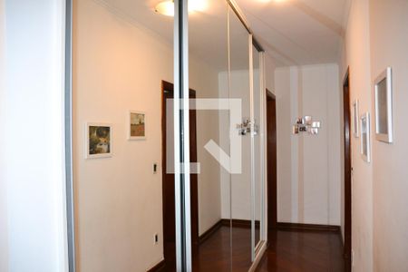 Apartamento à venda com 237m², 3 quartos e 3 vagasArmário Corredor