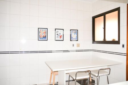 Apartamento à venda com 237m², 3 quartos e 3 vagasCozinha