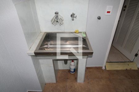 Casa à venda com 130m², 3 quartos e 1 vagaÁrea de Serviço