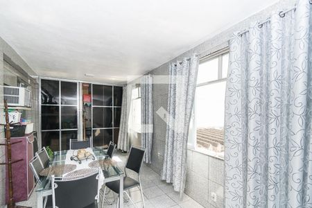 Apartamento à venda com 70m², 2 quartos e 1 vaga Apartamento à venda com 70m², 2 quartos e 1 vagaVaranda