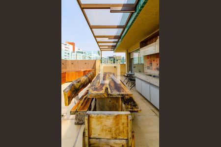 Apartamento à venda com 234m², 4 quartos e 3 vagas Apartamento à venda com 234m², 4 quartos e 3 vagasÁrea externa