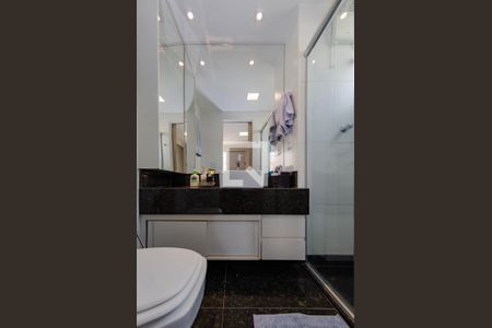 Apartamento à venda com 234m², 4 quartos e 3 vagas Apartamento à venda com 234m², 4 quartos e 3 vagasBanheiro suíte