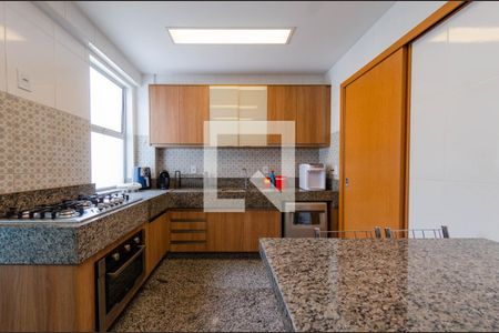 Apartamento à venda com 234m², 4 quartos e 3 vagas Apartamento à venda com 234m², 4 quartos e 3 vagasCozinha