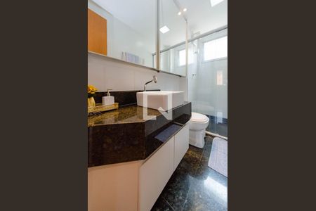 Apartamento à venda com 234m², 4 quartos e 3 vagas Apartamento à venda com 234m², 4 quartos e 3 vagasBanheiro