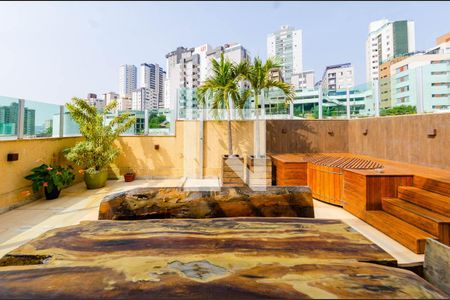 Apartamento à venda com 234m², 4 quartos e 3 vagas Apartamento à venda com 234m², 4 quartos e 3 vagasÁrea externa