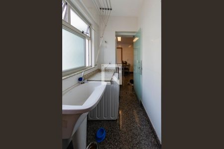 Apartamento à venda com 234m², 4 quartos e 3 vagas Apartamento à venda com 234m², 4 quartos e 3 vagasÁrea de serviço